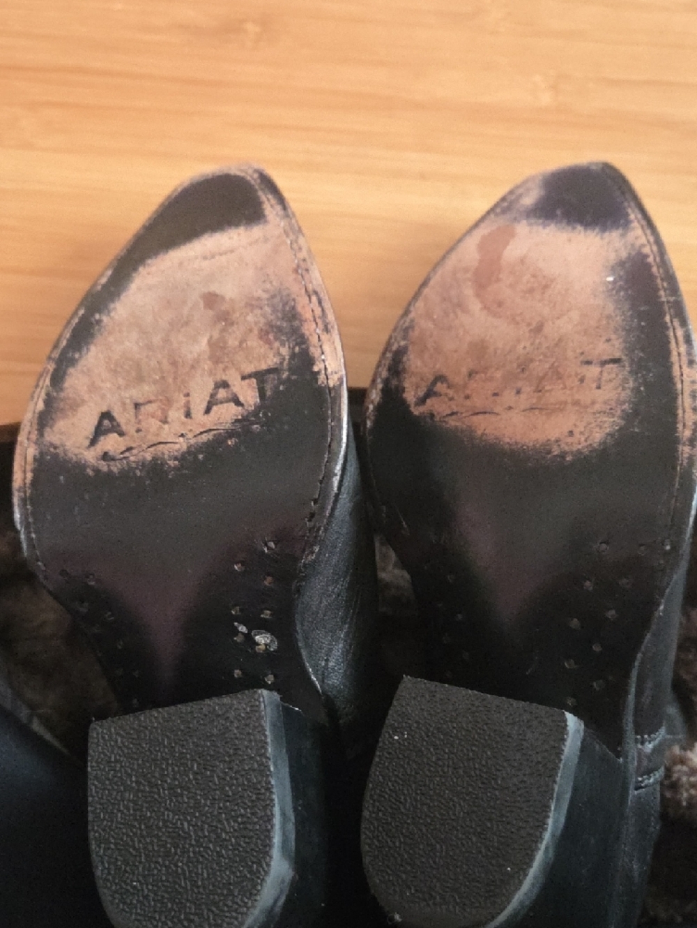 ARIAT Dixon Black Leather Snip Toe Ankle Booties - Picture 4 of 9